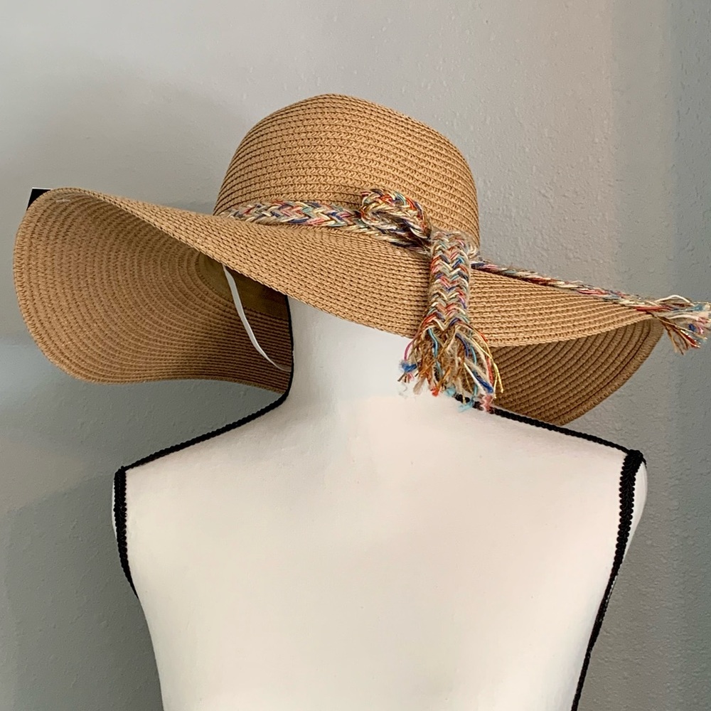 Elegant Sunhat! NWT!!!